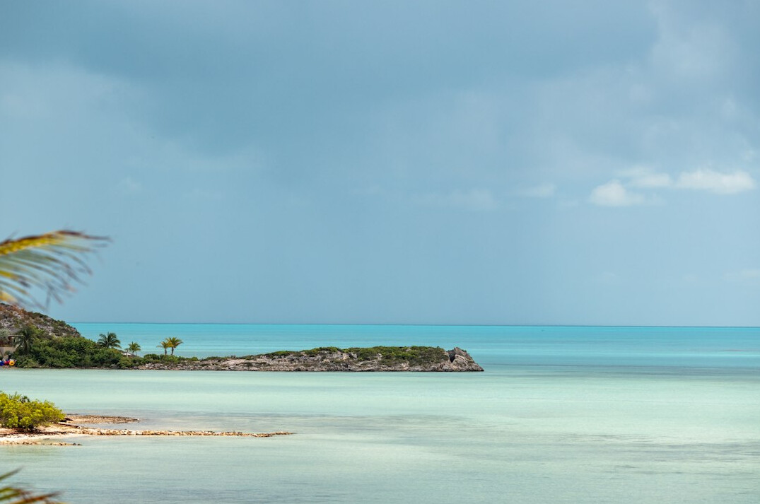 grace bay beach turks caicos