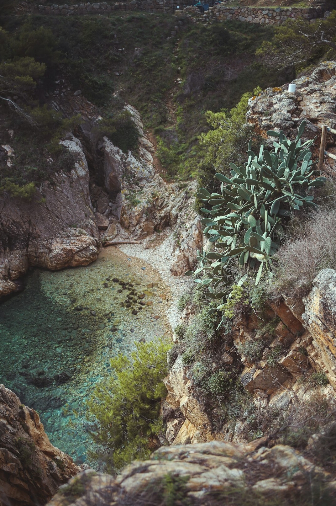 turquoise water secret beach